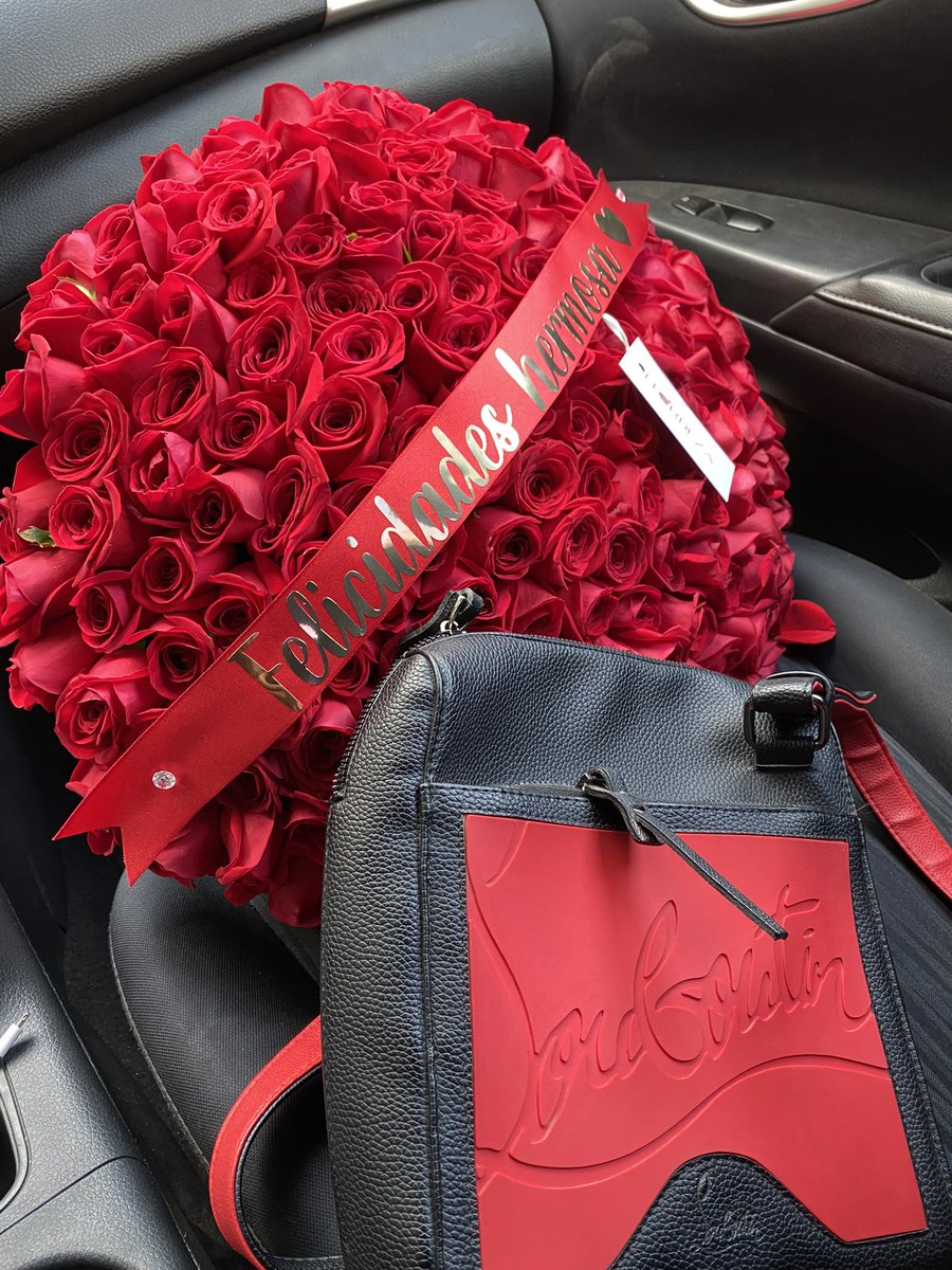 Catalan_GC's tweet photo. E❤️ @LouboutinWorld https://t.co/n55fxVohw7