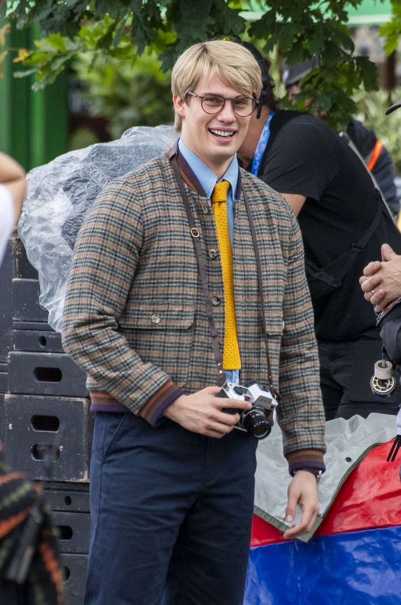_NickGalitzine's tweet photo. 📸 Photos of @nickgalitzine on set of #ThreeBagsFull have been added to our gallery!

🔗 https://t.co/OHyUTWZJZQ https://t.co/2OBM2JIbQN
