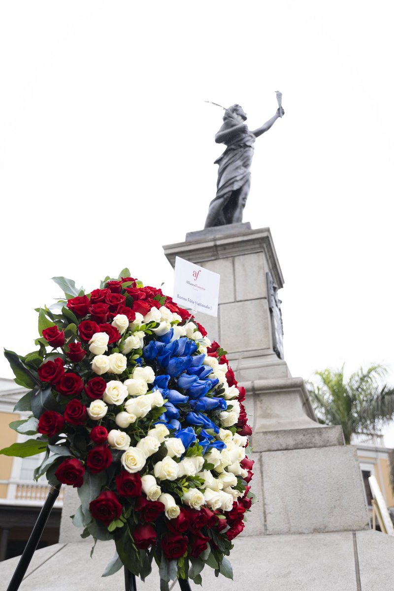 AFLima_Oficial's tweet photo. 🇫🇷 Hoy en la Plaza Francia, se llevó a cabo la ceremonia en honor al Día Nacional de Francia, con la presencia del Sr. Embajador @marcgiacomini y autoridades de la #AFLima, @CancilleriaPeru, @MuniLima, @MindefPeru, @pf3lima, @fapperu y @lfrancope https://t.co/VMhPQRsx5M