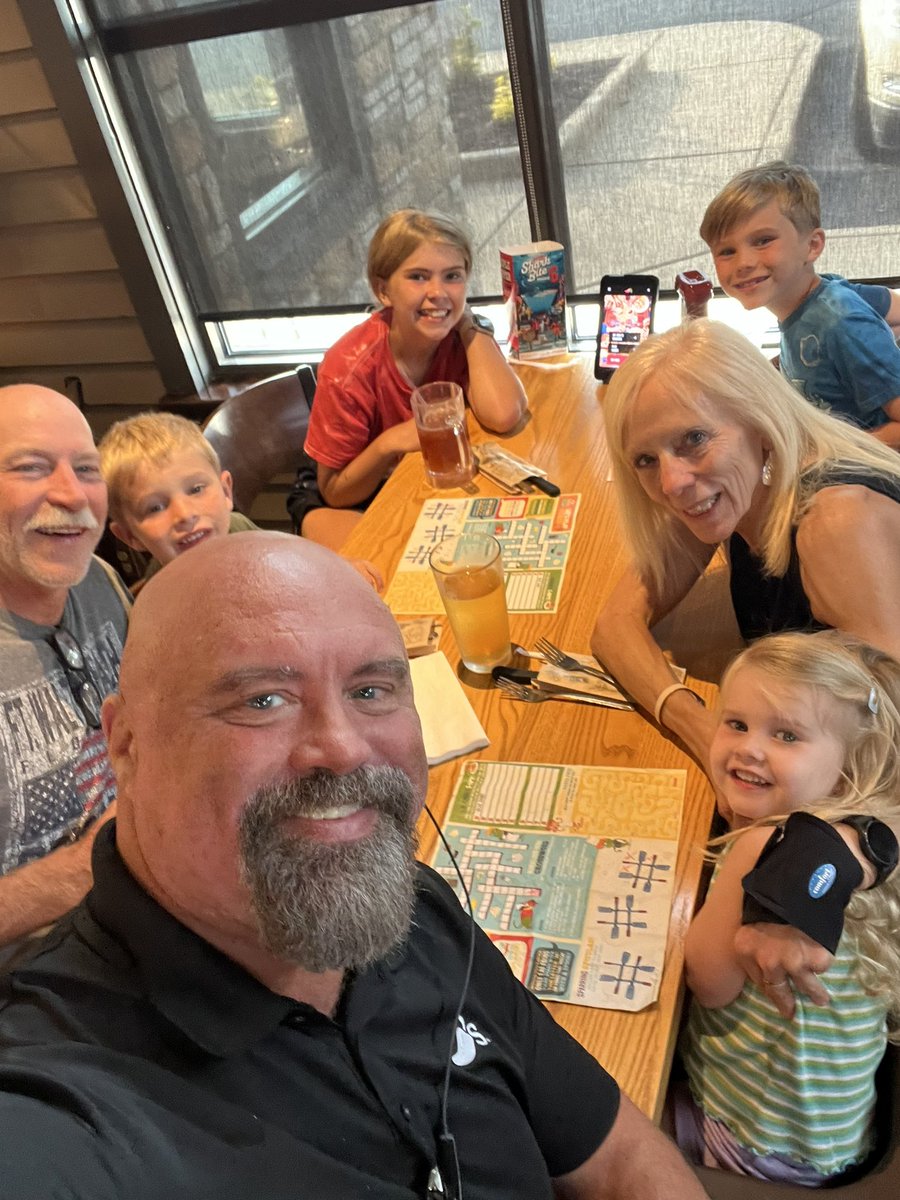 Mark Mercille (@markmercille1) on Twitter photo Making some new regulars connecting with the guests at my new location, Chilis Arnold!
<a href="/Mikwhittington/">Michaela Whittington</a>
<a href="/CaraLiebman/">Cara Liebman</a>
<a href="/ethandshaffer/">Ethan Shaffer</a>
<a href="/train3rgirl/">Kimberly Harding</a> Making some new regulars connecting with the guests at my new location, Chilis Arnold!
<a href="/Mikwhittington/">Michaela Whittington</a>
<a href="/CaraLiebman/">Cara Liebman</a>
<a href="/ethandshaffer/">Ethan Shaffer</a>
<a href="/train3rgirl/">Kimberly Harding</a>