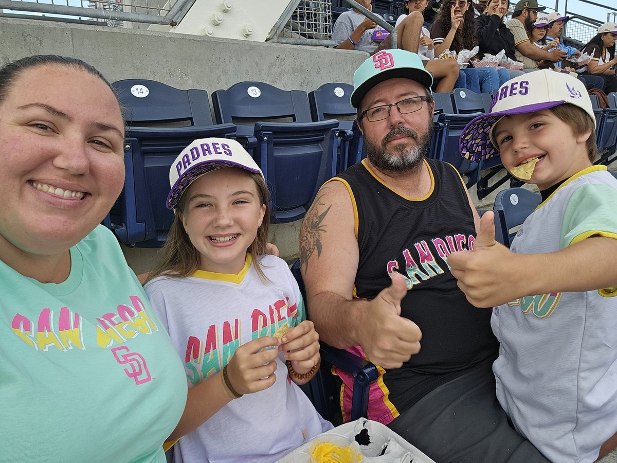sunpistncali's tweet photo. #forthefaithful ⚾️ https://t.co/lckoJ3J5nG