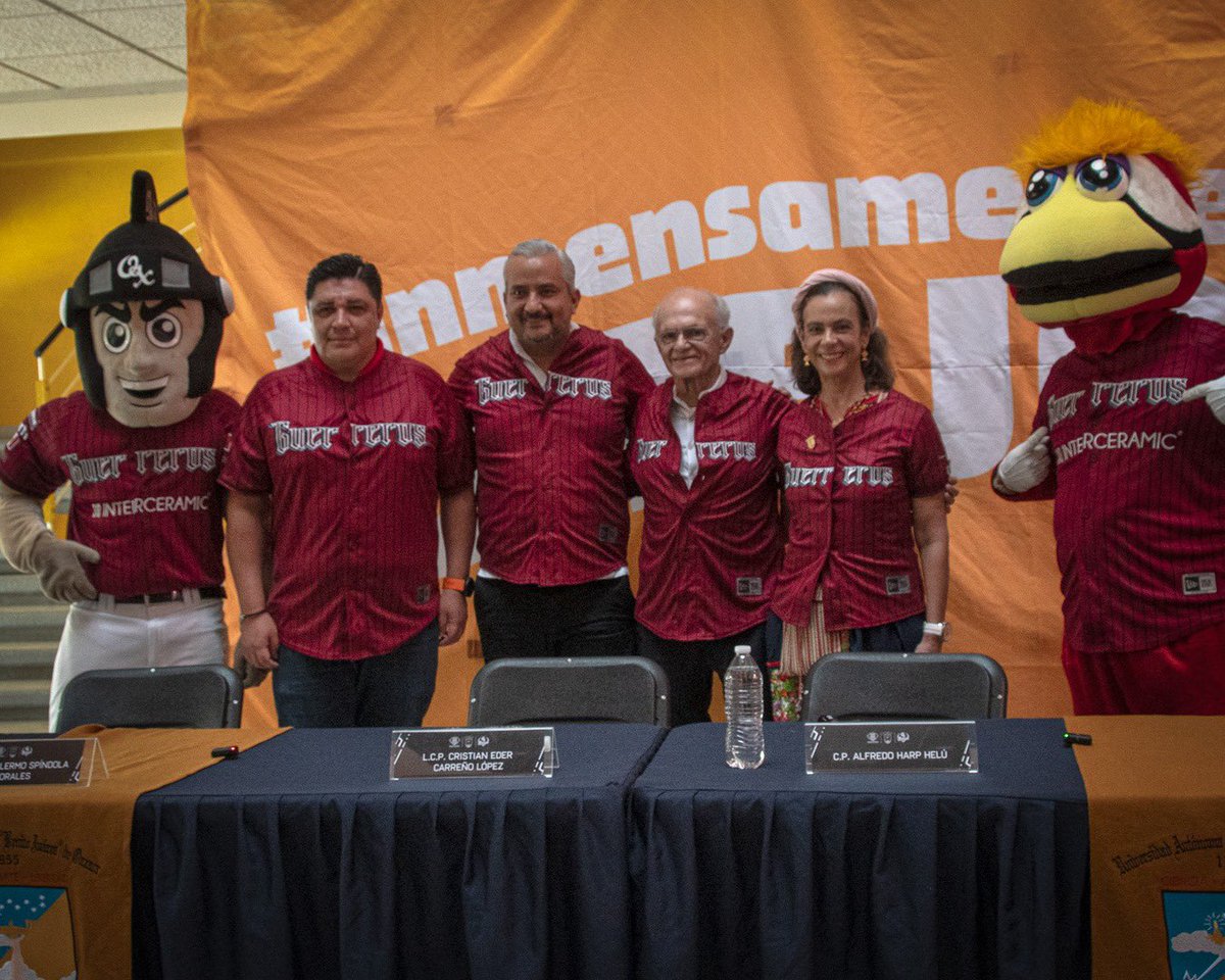 GuerrerosOax's tweet photo. 📸 Una galería de historia 🏟️✨

Firma de convenio para la construcción del nuevo Templo Bélico✍🏼

Gracias C.P. @alfredoharphelu 🤝🏼

#SomosGuerreros⚔️ https://t.co/hDGiUmpjDq