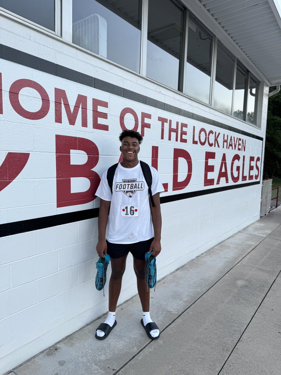 MarkellHerr's tweet photo. Had a great day today at @LHU_Football! Thank you to @CoachMattSully for the invite and thank you to the rest of the coaches! #onaltoona @NedimyerVince @MtLionFootball https://t.co/cIYuV7Sg3t