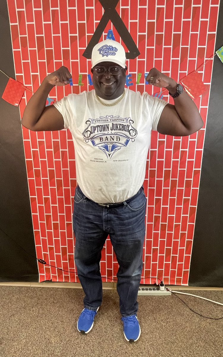 doinit4Jesus's tweet photo. Guess who is the new "Brand Ambassador" for https://t.co/0KBCsfetrK ?
#TheBoxes📦KeepComing
#CourtsideKid
#17thWardSoldier504BoyLouisianaLegend https://t.co/FL1U7vb7bc