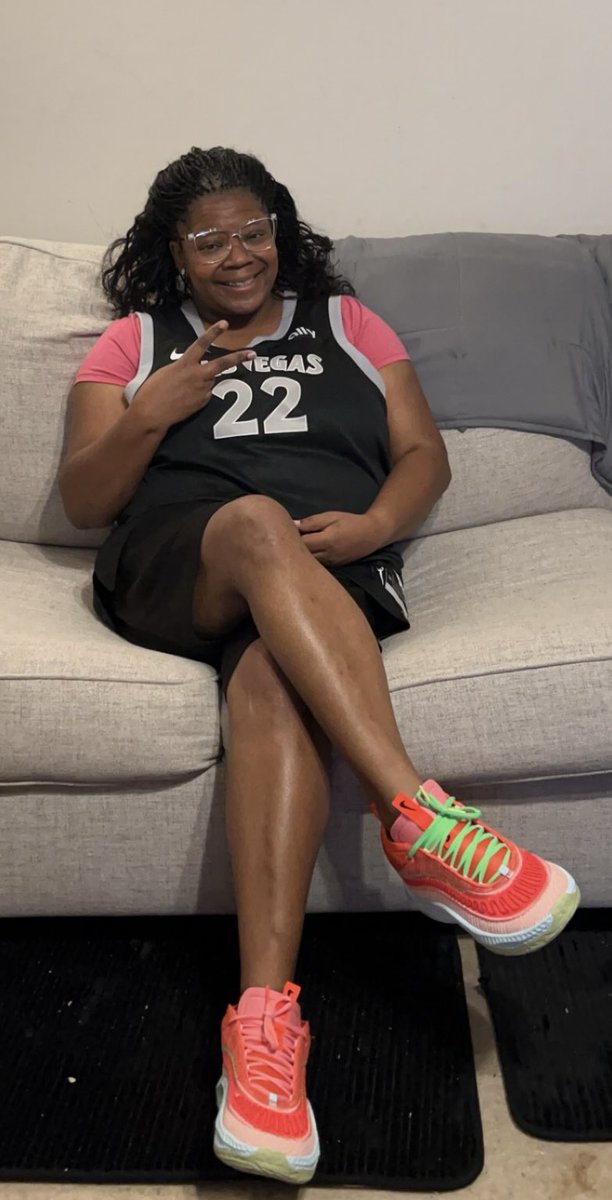 SDSmith👩🏽‍🎨 tweet media