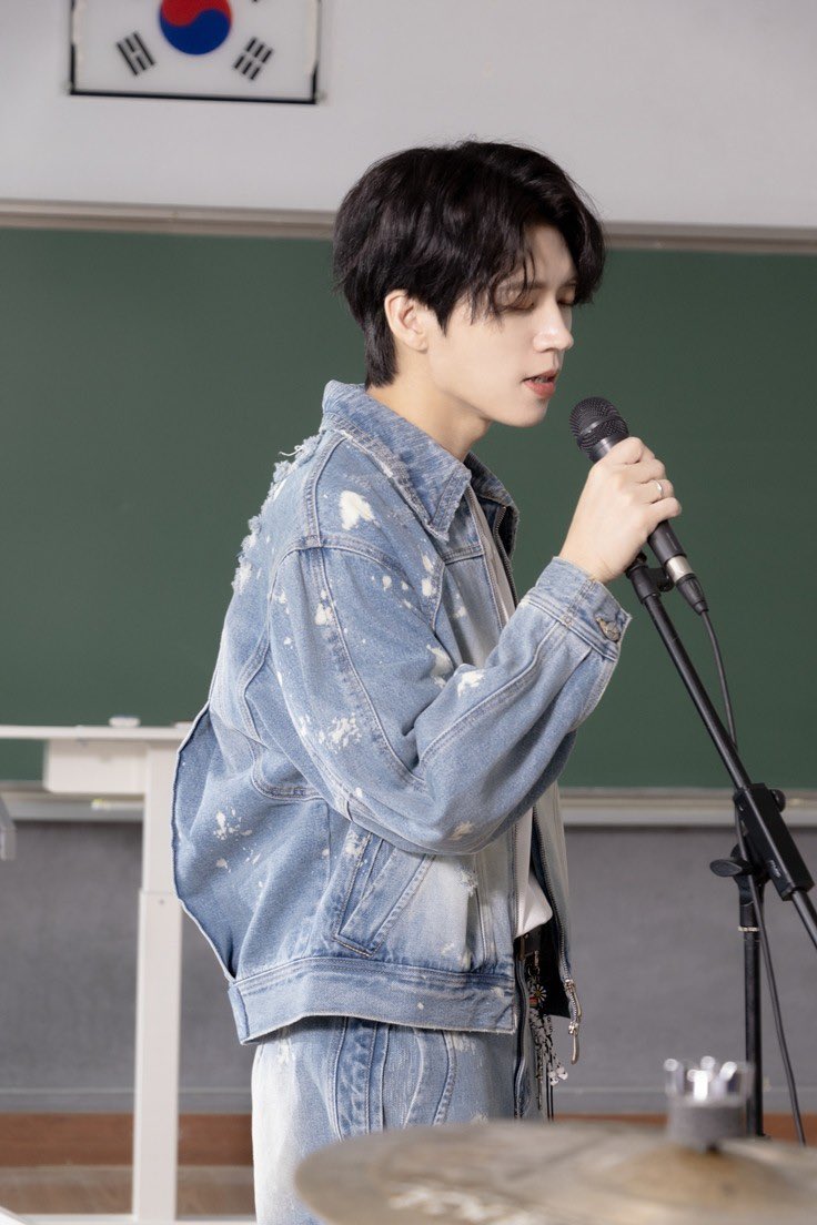 lizzynamkook772's tweet photo. #WooHyun 🦋 #JungKook 

   #Namkook 🫧🩵

"No sé de que están hechas las almas pero la tuya y la mía son idénticas"

#kpoptwt #Inspirit #Army https://t.co/o4xnDquJUK