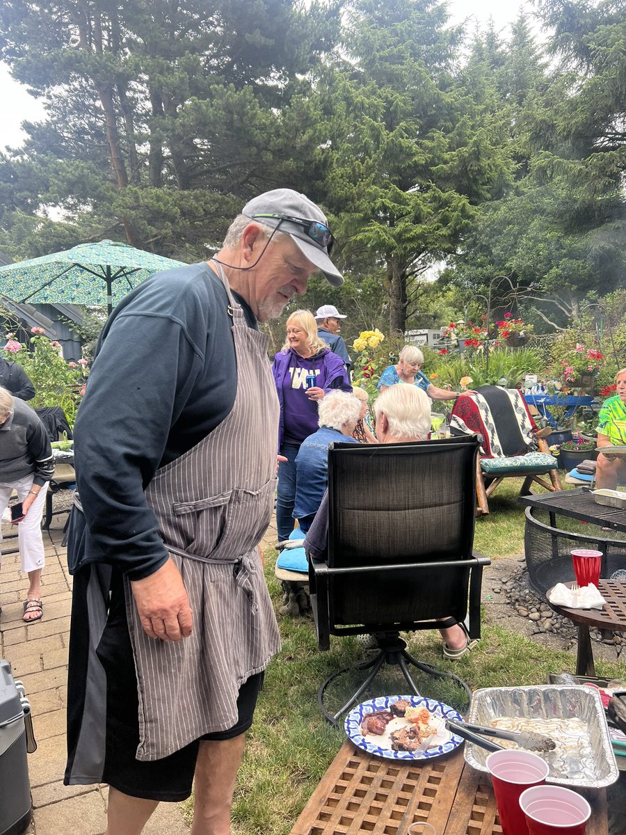 outlawflags's tweet photo. @KevinMe74449418 @CarlBanksGIII @BrianGerhauser @Young_Slay2 Football camp with Terry TAUTOLA, Oceanshores Charlie MCSHAE GIANT 78’ giving back DANA LADUKE https://t.co/OOf3ZLHqTh