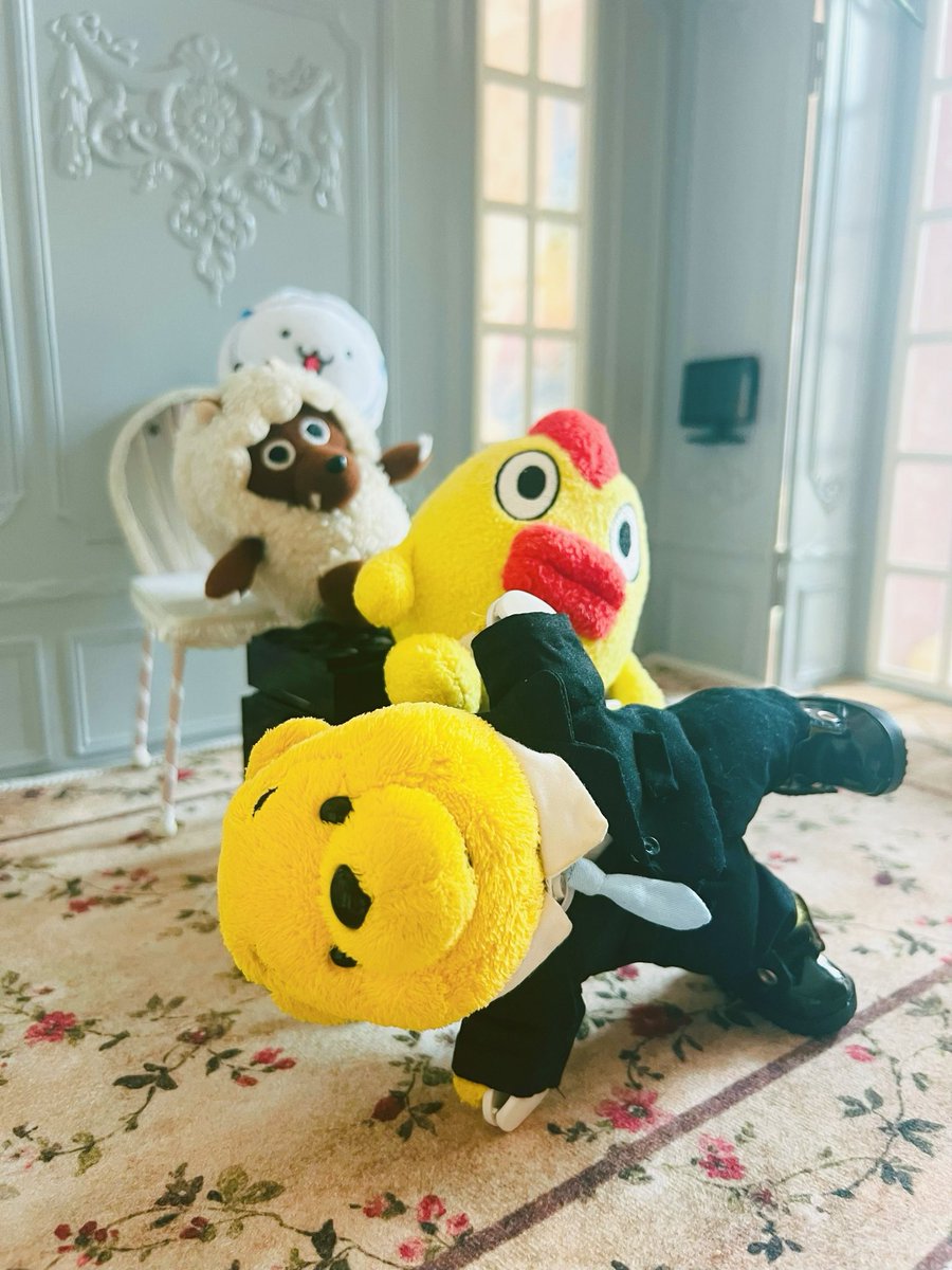 viola_yuzooh_77's tweet photo. 🤩Baby Pooh San shows his new skill~✌🏻✌🏻✌🏻✌🏻🥳🥰🤗✨✨🪽🪽🧸
#羽生結弦
#newsevery
#BabyPoohSan
#そらジロー
#ウルフィ
#Sorachii https://t.co/EO3Py1u5dh