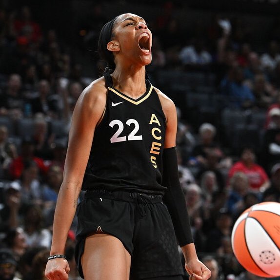 LegionHoops's tweet photo. A’JA WILSON TONIGHT:

33 POINTS
18 REBOUNDS
5 BLOCKS
13/23 FG

SHE’S UNSTOPPABLE. 🔥 https://t.co/ECabulELE8