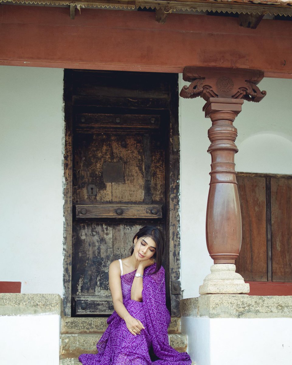 stargallery2020's tweet image. #PavithraLakshmi