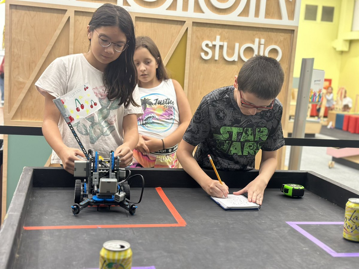 DarkSideRobots's tweet image. Campers finished building claws for their robots, experimented with coding to pick up and move pop cans to different segments of the field. 

All the robots and campers participated in a final “robot parade”, and we closed out the camp by disassembling our hard work.