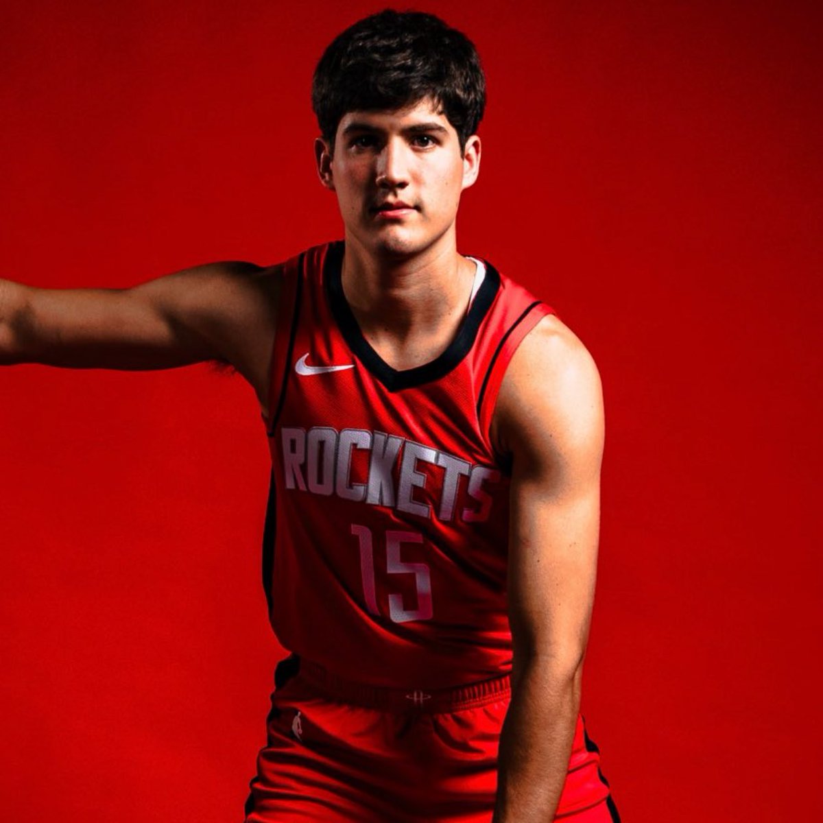 Reed Sheppard tonight:

23 points
5 assists
4 rebounds
9/17 FG

He’s ready for the NBA… now.