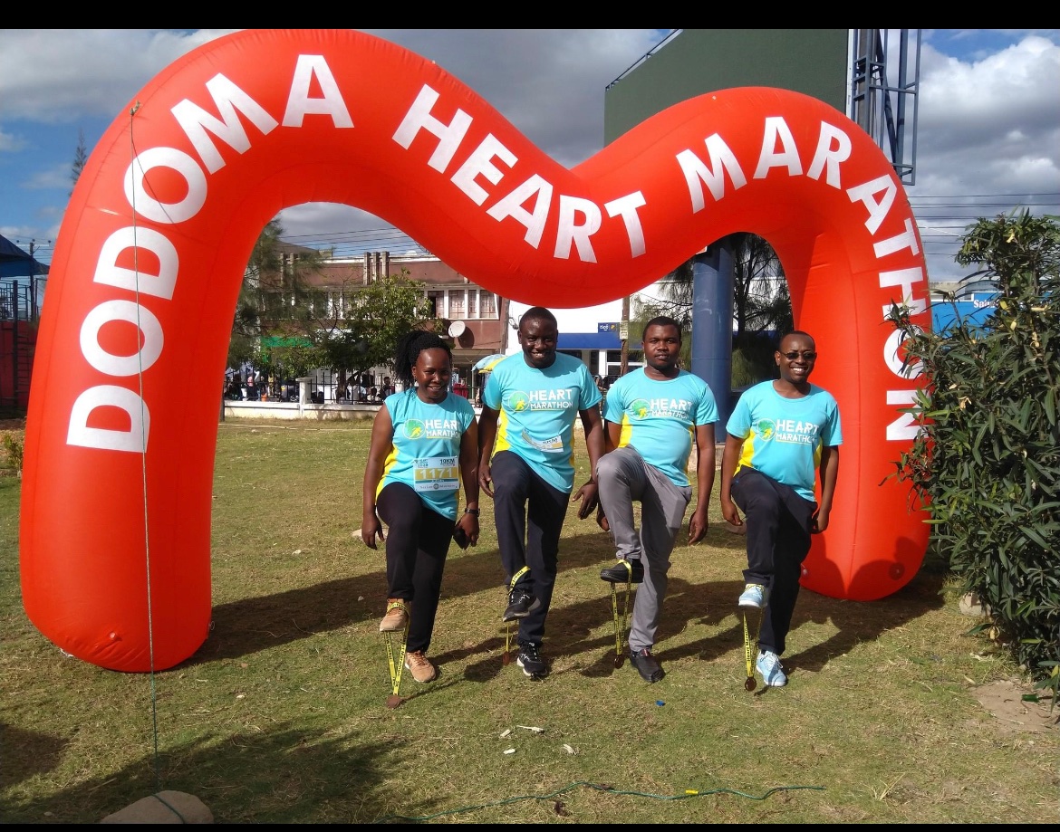 ntulikapologwe's tweet photo. Some of the Health Benefits of exercises are:- 

1. Improves Mood.
2. Helps to control body Weight.
3.Boost body energy levels.
4.Promotes Quality Sleep,
5. Improves body Immunity.
6. Combats Health Conditions and Diseases

#FanyaKweli
#UsibakiNyuma
#MtuNiAfya https://t.co/FUcXvsvYnJ