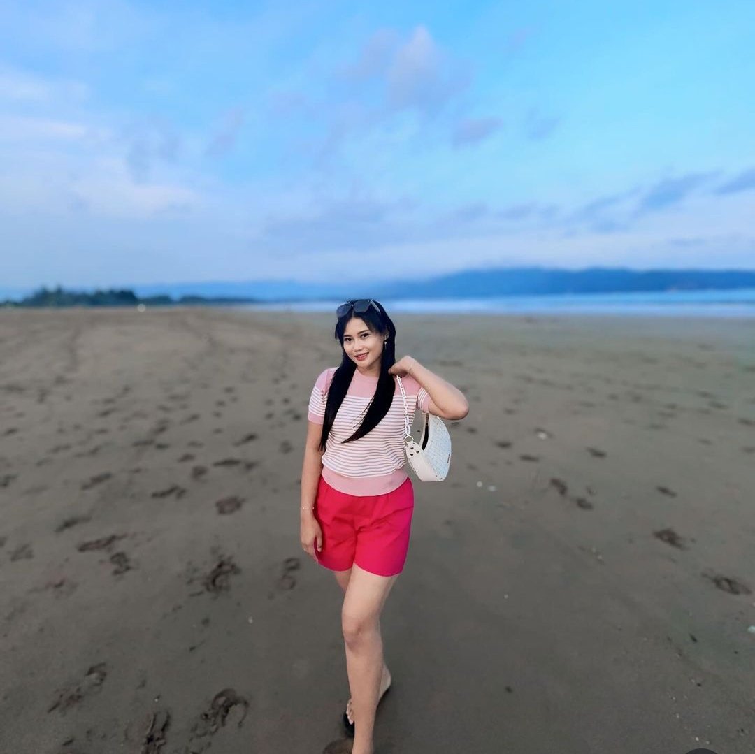 Ratih tweet media