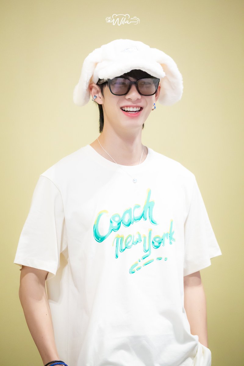 WilaGal's tweet photo. ออกจากคำว่าน่ารักยังไง 🥺 

#ppoohkt #PooHHooPers @ppoohkt https://t.co/YJksaAF6aX