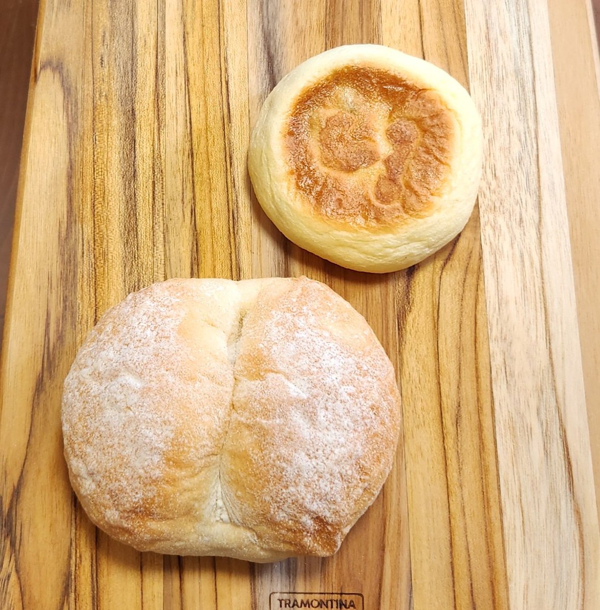 tomo_134's tweet image. 昨日買ってきたパンを食べました。

ハイジの白パン
マメパン（金時かのこ）

美味しかったです😋🍴💕

#ANDERSEN
#アンデルセン
#上大岡