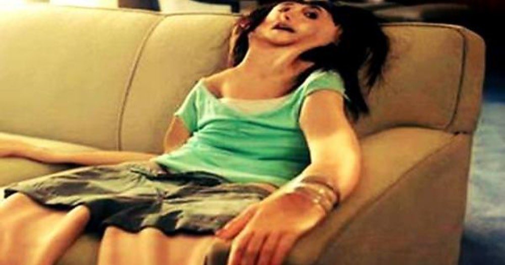 mynameisntdave's tweet photo. Oh no, Katy Perry smoked a marijuana! I wish she was #AboveTheInfluence 😔 https://t.co/eIOtpp5qr2