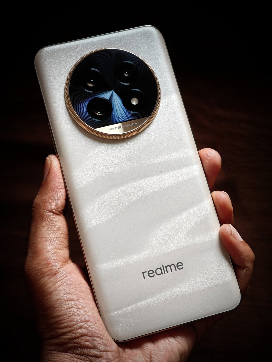 DaTechPro1's tweet photo. Realme 13 Pro+
Monet Gold color. Looking so premium.
.
Camera focused smartphone with glass back…
Launching in India🇮🇳 this month
#realme13ProPlus #realme13ProSeries5G #smartphone #upcomingsmartphone https://t.co/W338DslDNV