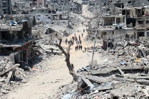 EllenGabriel1's tweet photo. #EconomicSanctions
#EndGenocideinGaza
 #StopBombingGaza 
#HumanRights are threatened as Western states practice double standards 
#RightsofChildren 
If we sit on our hands while #Despots violate #HumanRightsLaw then we fail ourselves &amp; #Humanity #FreePalestine @antonioguterres https://t.co/qu1EVj8gKd