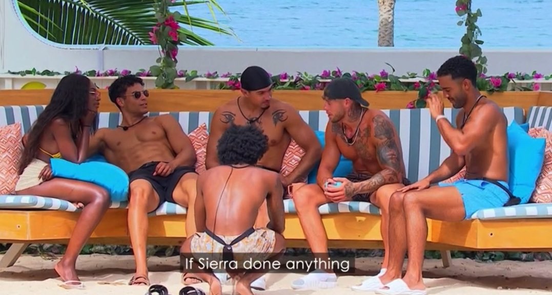 trashtvIover's tweet photo. worse. he's the type to bring his girlfriend with him 😭 #loveislandusa https://t.co/I5ilmA5kf7