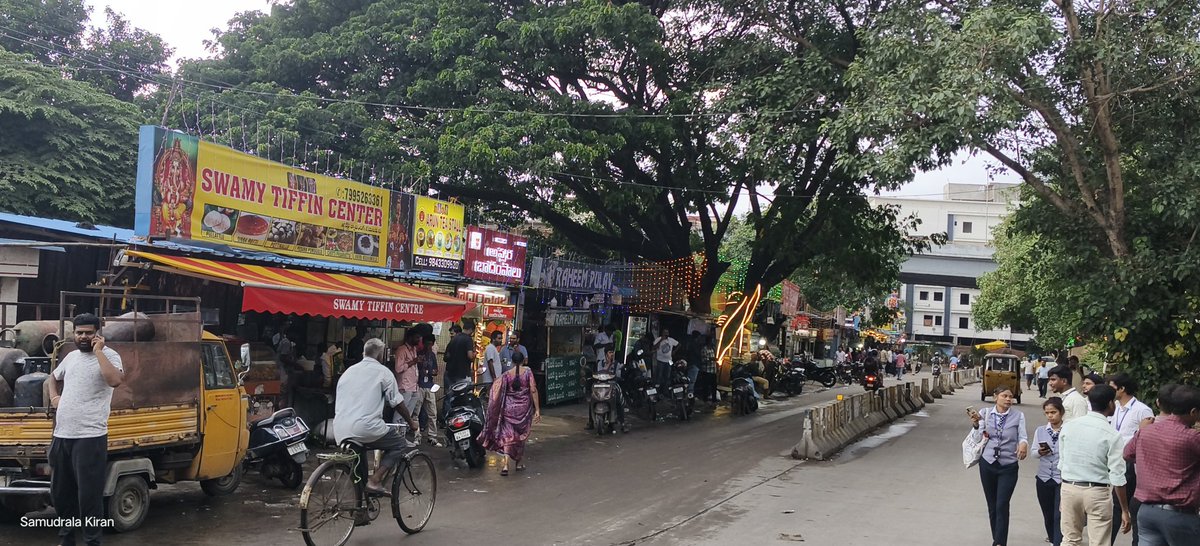 Hyd_Headlines's tweet photo. "Dynamic Duo Leaders @UrsBandiRamesh &amp; @SheriSatish_INC Lead the Charge for Change in Kukatpally for Infrastructure upgrades, public health initiatives, road safety enhancements in focus as Congress leaders drive progress in KP"
Follow their journey for a better tomorrow! @OffDSB https://t.co/TJXeYjra05