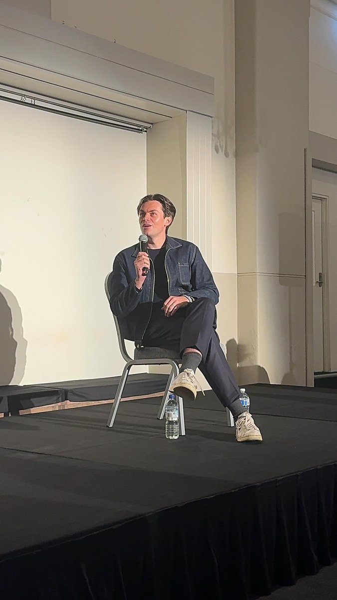 TeamFreddyCUK's tweet image. Amazing pictures of Freddy from the panel at @MetroComicCon

Thank you so much to the wonderful @/moonlightbrekker (IG) for these shots. We're so grateful ❤️🙏🏻 Remember to ask her for permission, if you want to repost the images.