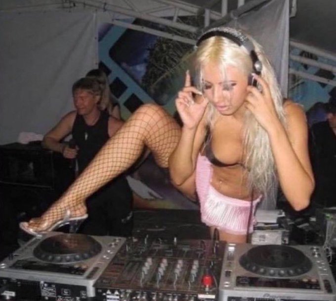 I stream gta rp for the girlies and the gays. https://t.co/CW1LcVvfr1