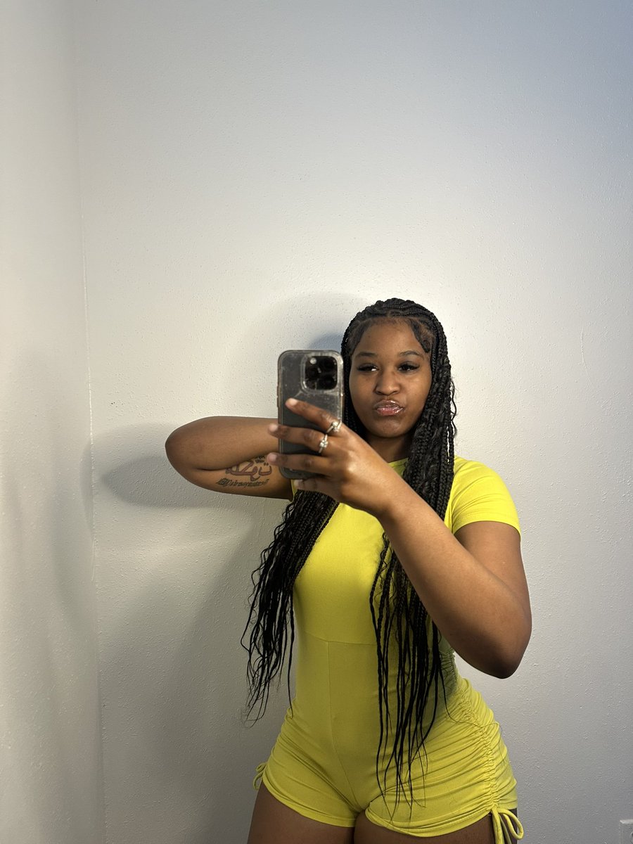 kkandycakes's tweet photo. summertime fine https://t.co/TMaLSuGncC