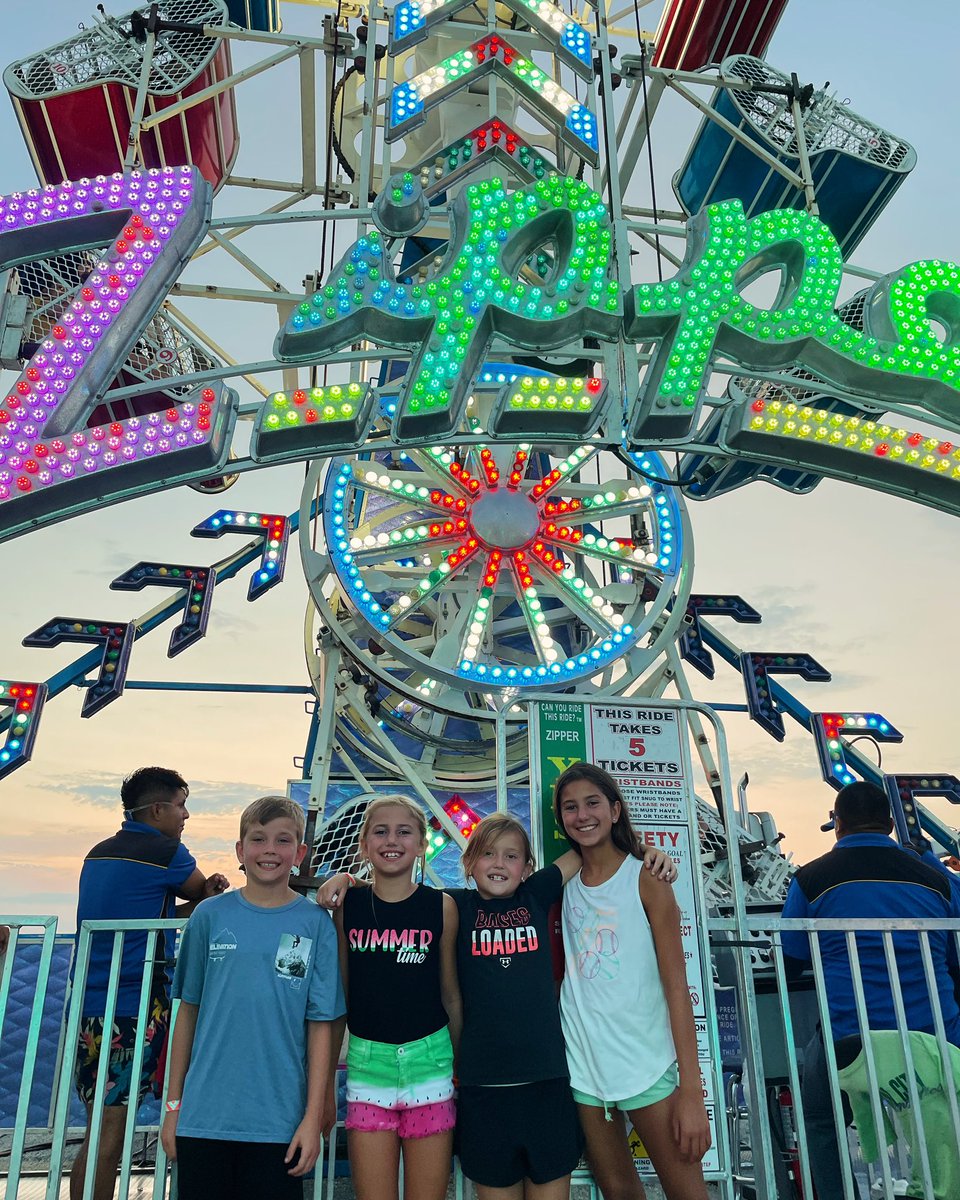 🎡🩷 #fairnights #cousins #fun