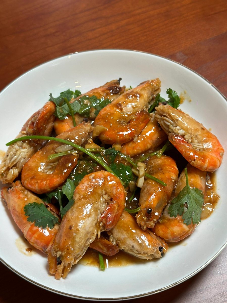hapite's tweet photo. Ocean treasures on my plate 🌊🍤 https://t.co/TWsDk94urg