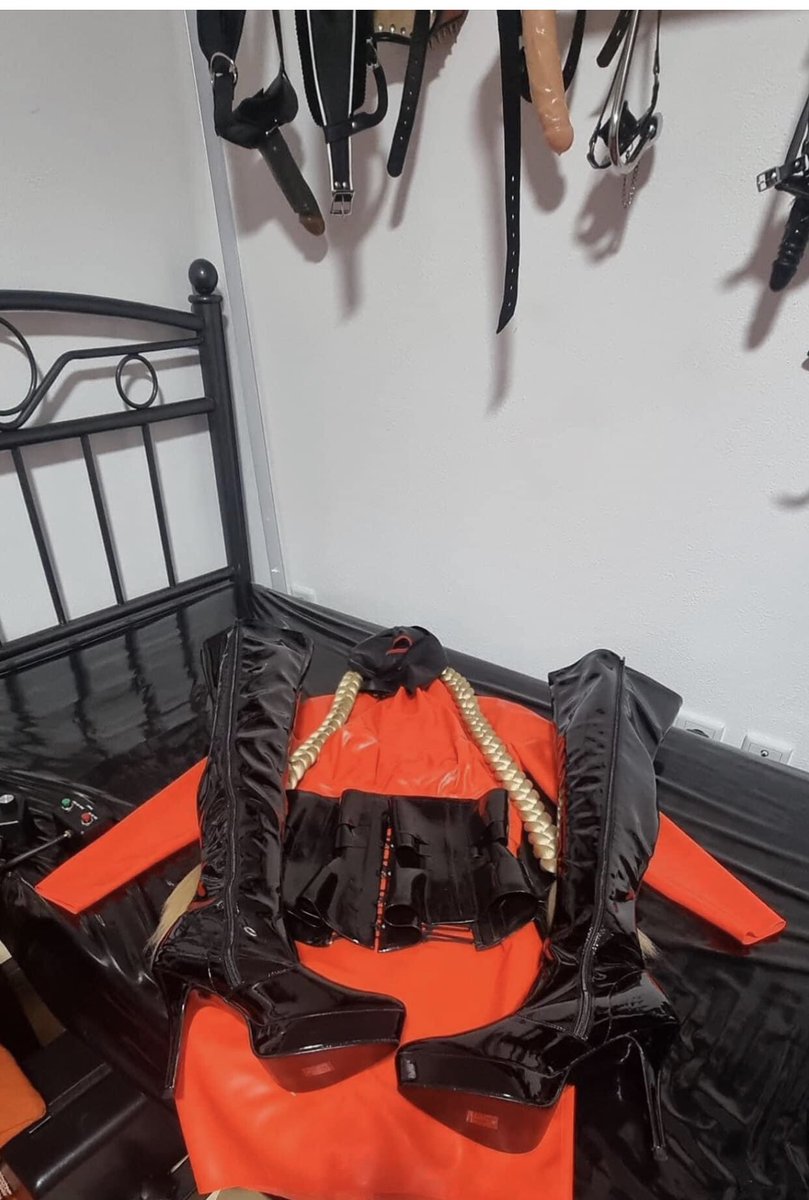 misssjoycee's tweet photo. Would you love to see my latex dress on pet https://t.co/1Jhz1FNoGG
