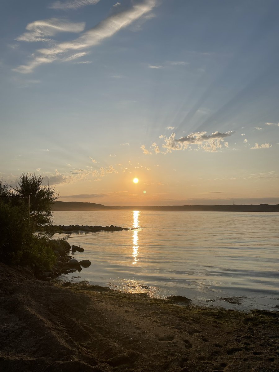 CallMeKronose's tweet photo. #sunset #pretty
Just another beautiful sunset. https://t.co/rI71M4h8Rb