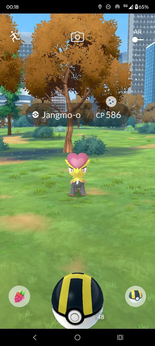 Retweet this for Shiny Jangmo-o Luck from global go fest! ✨ #PokemonGO
