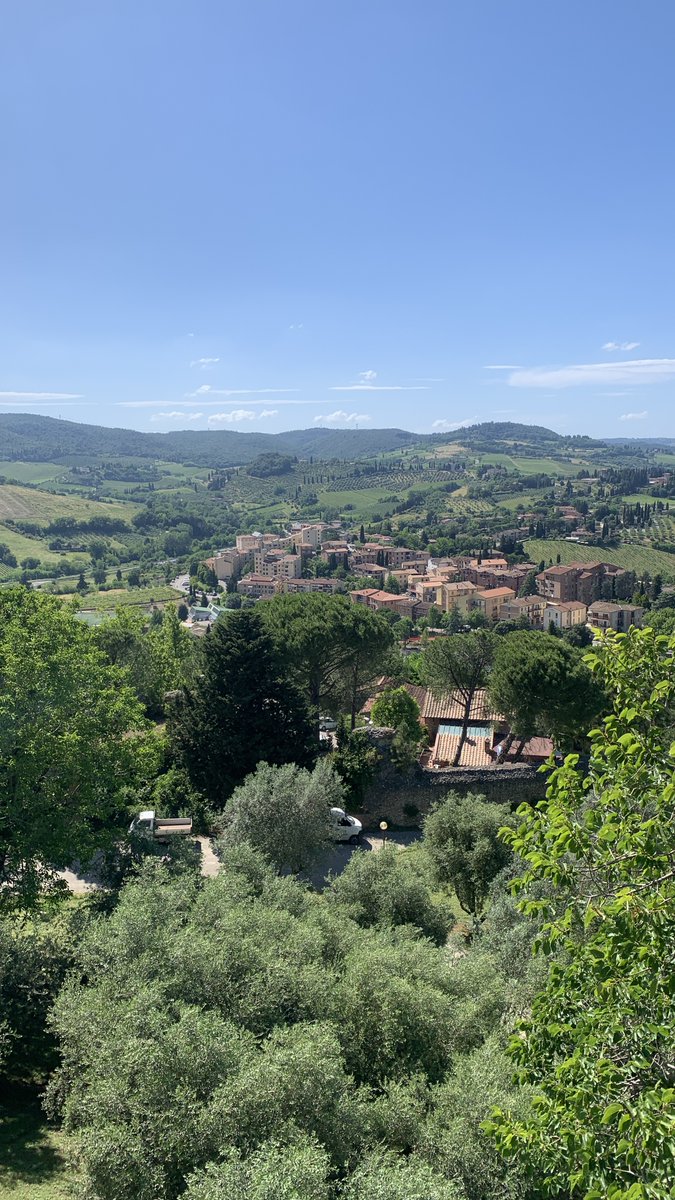 KevinJamesHunt's tweet photo. More views of Tuscany from the 13th century castle and walls in San Gimignano #tuscany #italy #travel https://t.co/637WSXAveM