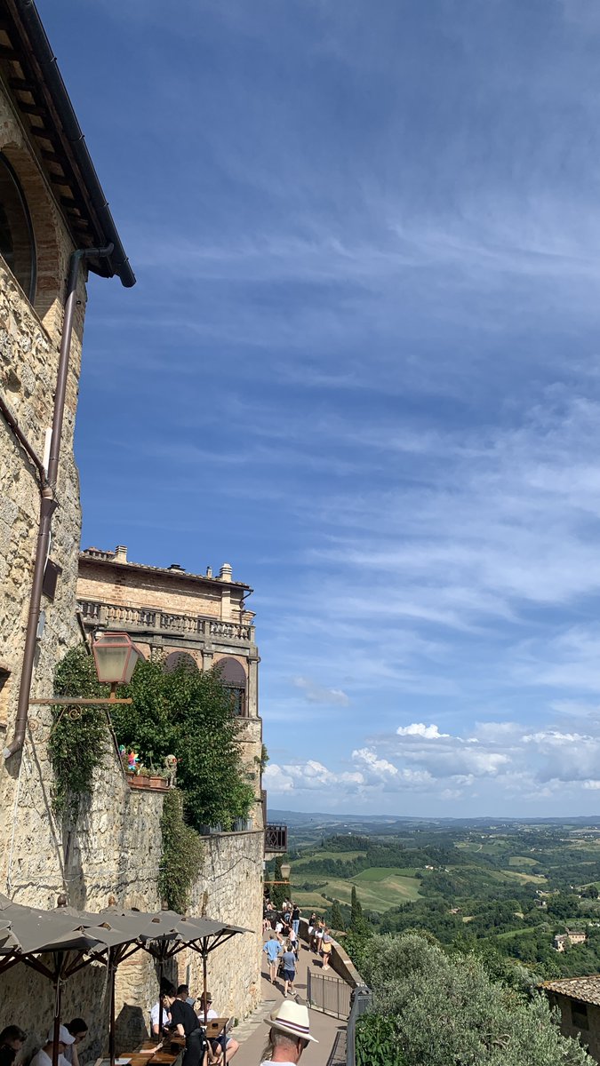 KevinJamesHunt's tweet photo. More views of Tuscany from the 13th century castle and walls in San Gimignano #tuscany #italy #travel https://t.co/637WSXAveM