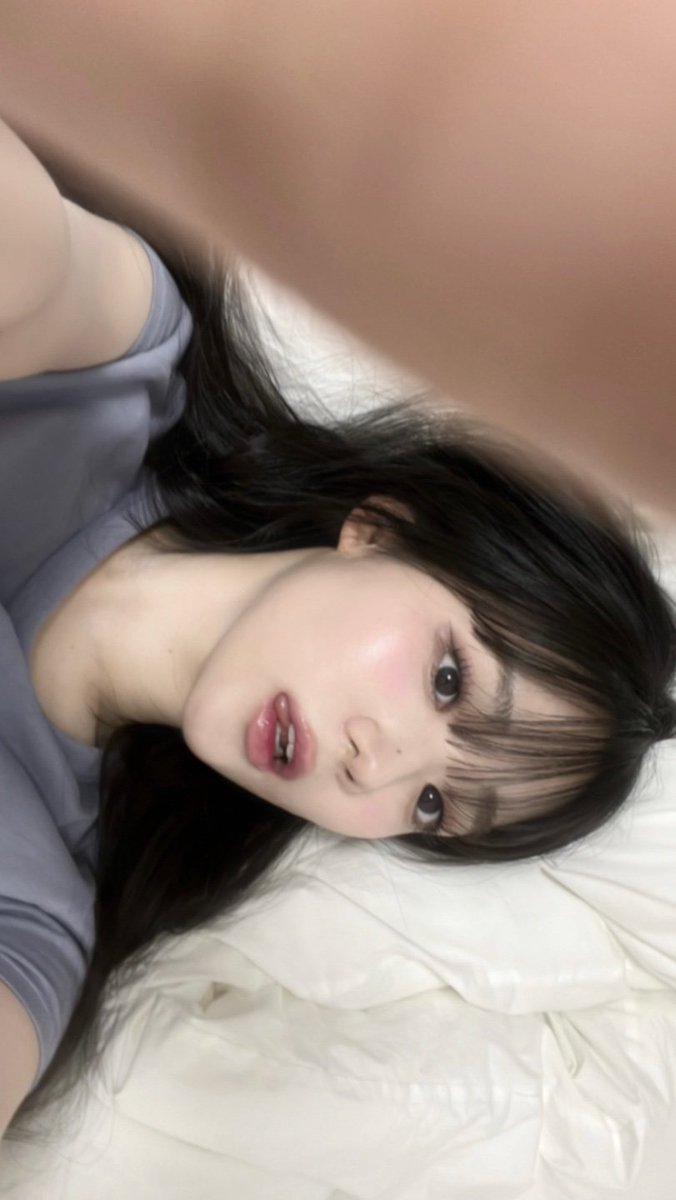 lucyb6t's tweet photo. ㅤㅤㅤㅤㅤ୨ৎㅤㅤ𓈒ㅤㅤ
¡hey, hey! seoyeon böt de triples para hacerte muy feliz, si me necesitas puedes @ o enviarme un dm, cuídate, te amo! 𖹭 https://t.co/IKxEEFqfG3