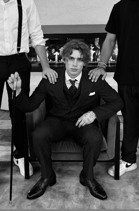 ʟᴀɪꜱ ❀ VIU O HARRY tweet media