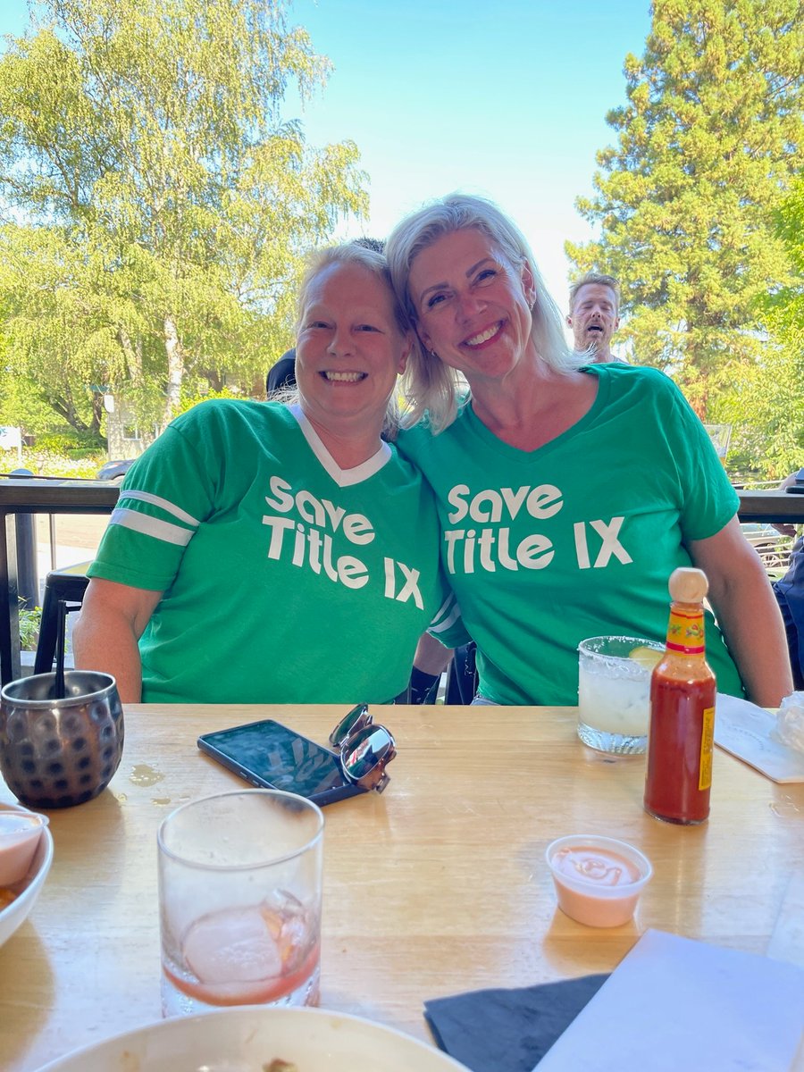 oregonwoman's tweet photo. @FairPlayOR @edaehnick Proud to say I took that awesome photo of @McgraneSheila &amp; @edaehnick! 

Looking good, ladies! ♀️

Thanks for speaking out for women &amp; girls! Cheers! 🍻 https://t.co/ayc6hswuON