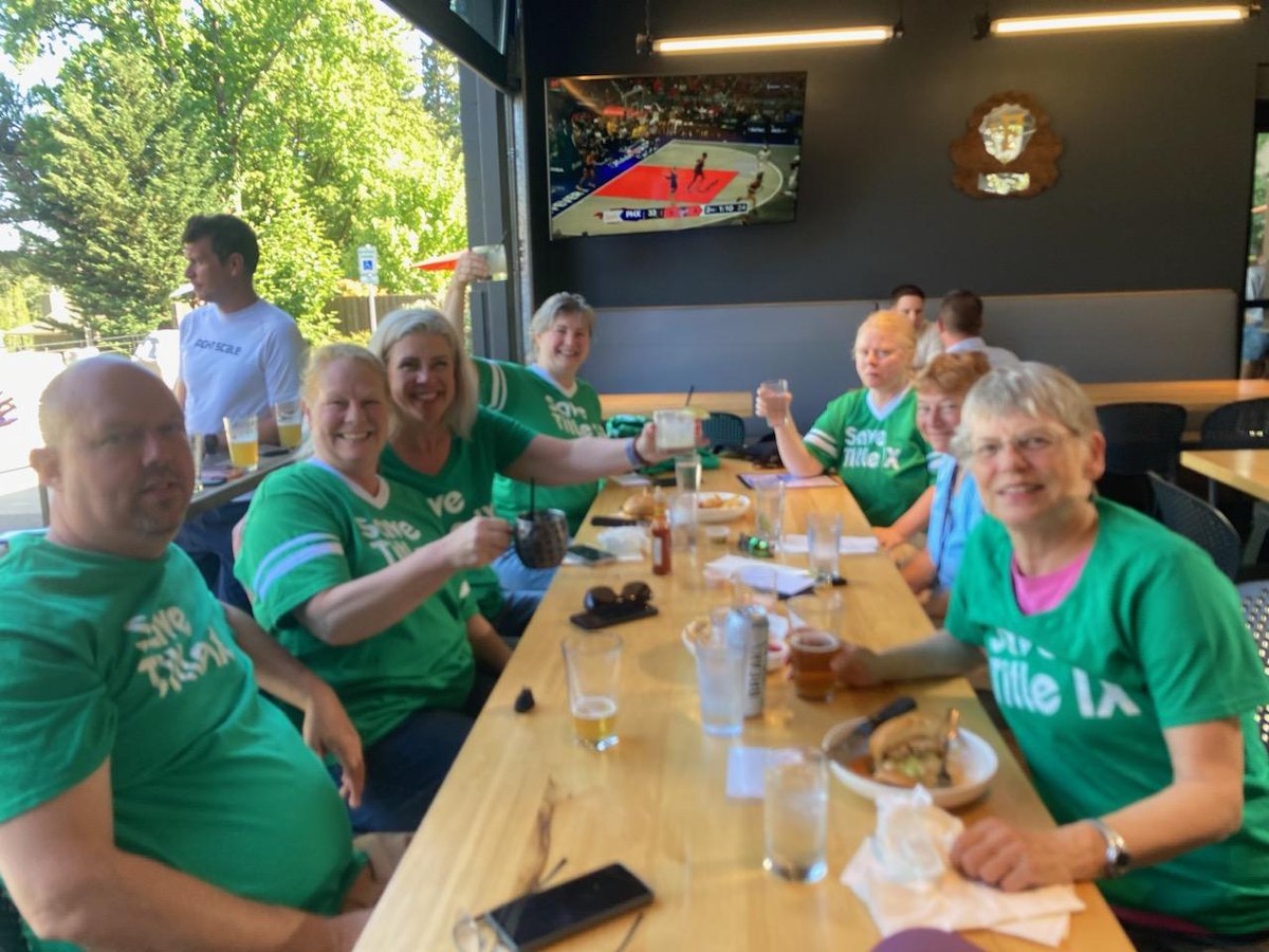 oregonwoman's tweet photo. @FairPlayOR @edaehnick Proud to say I took that awesome photo of @McgraneSheila &amp; @edaehnick! 

Looking good, ladies! ♀️

Thanks for speaking out for women &amp; girls! Cheers! 🍻 https://t.co/ayc6hswuON