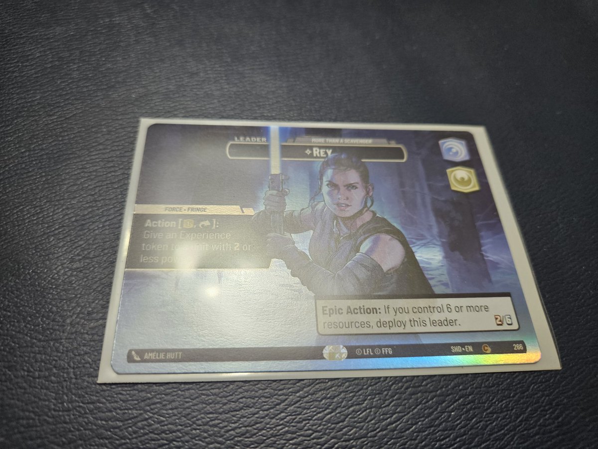 Bought half a booster box of the new Shadows of the Empire #StarWarsUnlimited set and pulled this on booster #11. 

I'm in total shock...