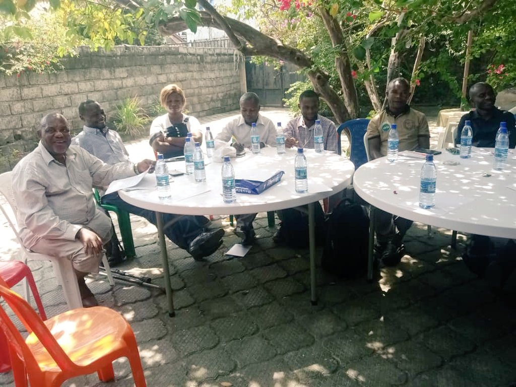 jospin_kanane's tweet photo. Réunion constructive du Groupe de Travail Provincial pour la Paix au Nord-Kivu! Sous le lead du #BureauDeSoutien et @Comen_RDC avec l'appui de @peacedirect, un plan d'action annuel a été adopté pour contrer les violences et promouvoir la paix au Nord-Kivu.
#ConsolidationDeLaPaix https://t.co/pwBfEuiR45