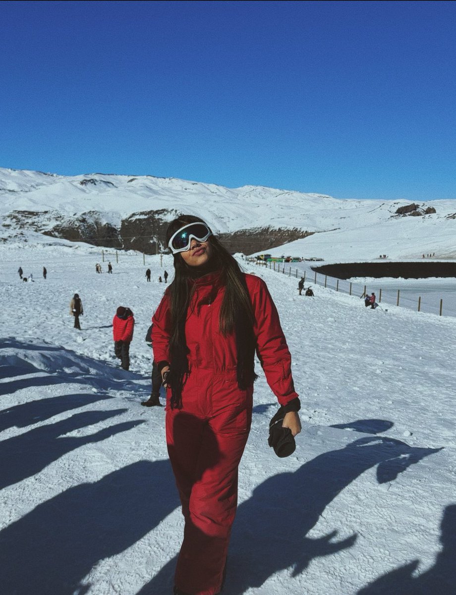 gabbylima24's tweet photo. dizem q minha vida é um filme 😮‍💨❄️ https://t.co/Z13DnRXaJt