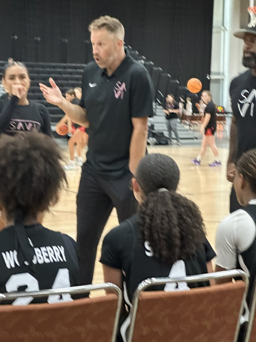 CoachBoeck's tweet photo. Great running into Coach @tylercoston ! He has a great 16s squad and they play tough! Good luck the rest of the weekend coach! Keep them #LockLeft! https://t.co/GCFf24KI48