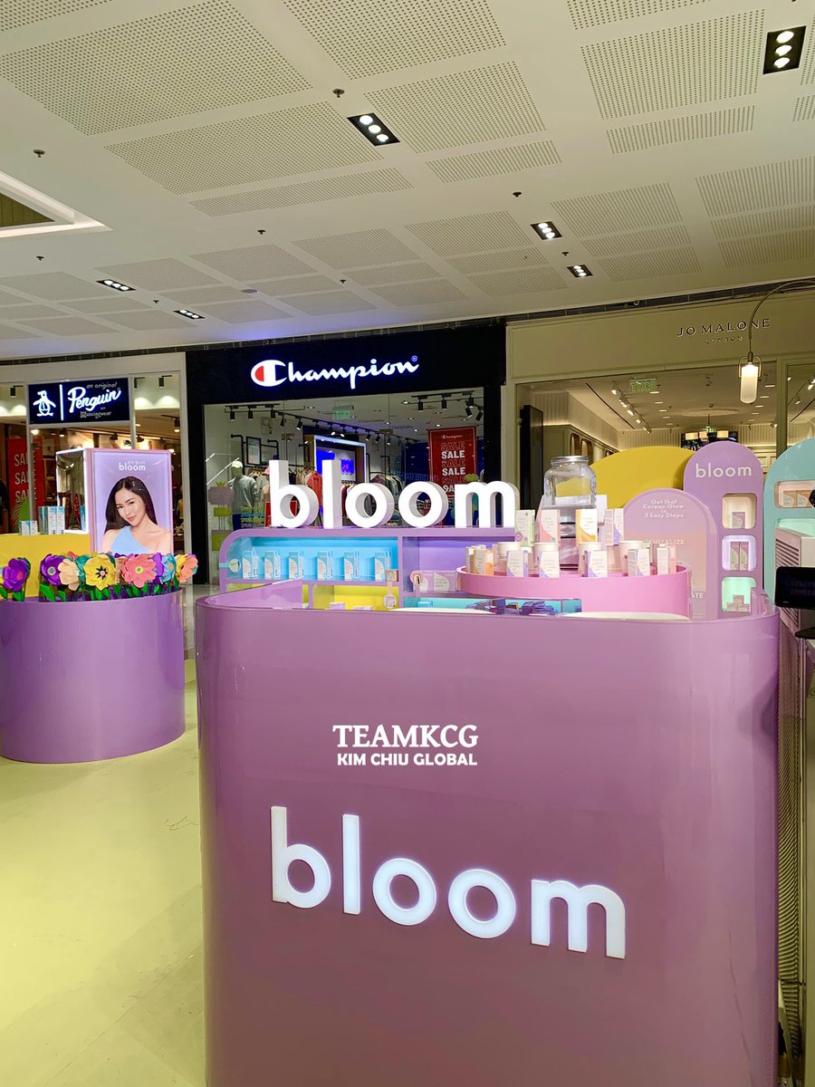 teamKCGofficial's tweet photo. We’re here na sa Booth ng #FaceByBloom 🌸 See you later, @prinsesachinita 💜
KimChiuxBLOOM AtSMNorthEdsa
#BloomWithChiu #ItsTimeToBloom https://t.co/F48GE81zN7