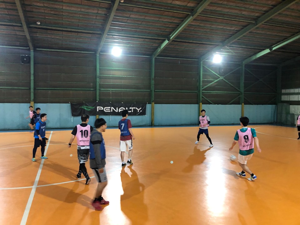 ffckawaguchi's tweet photo. 土日の個人参加フットサルのお知らせです。
13日 18-20時
14日 19-21時
参加費 1600円
予約 https://t.co/OGhgIjmcHz

ぜひ冷房完備の室内コートでフットサルを楽しんでください！

コートレンタルも空きあり
お問い合わせ下さい。
048-298-4161

#フットサル#フットサル好きと繋がりたい #冷房完備 https://t.co/xI1NnZdK9W
