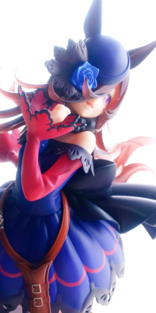 ライスシャワー(ウマ娘) 「alterライスきちゃ～! お高めフィギュアは初めて買いましたが、どの角度でも綺」|ファクトリィのイラスト