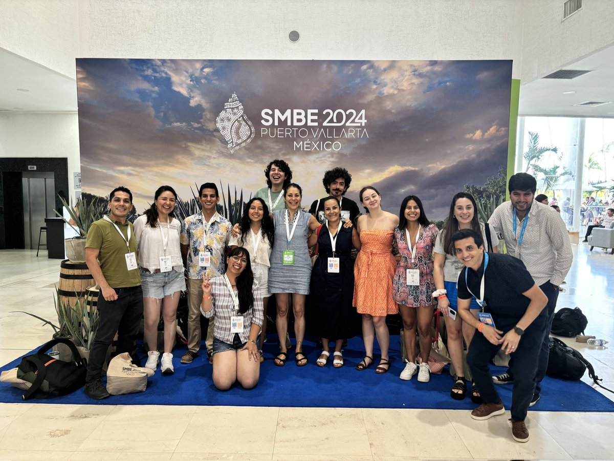 fegarca77's tweet photo. What an amazing experience attending #SMBE2024 with my lab. 💕✨🧬💀 I saw so many interesting posters and symposiums, and also had a lot of fun volunteering.🎉  Congrats and thanks to everyone!!! ✨❤️ https://t.co/GPkoahQxt1