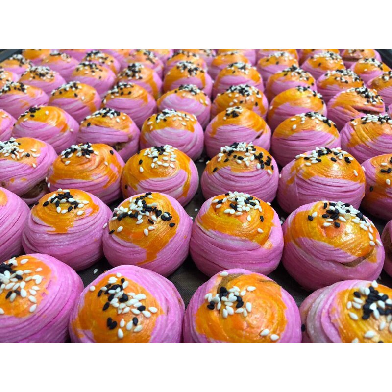 YYarnsopon's tweet photo. ขนมเปี๊ยะ แพ็คแยกลูก มี 10 ไส้ ในราคา ฿6 ที่ https://t.co/pYNkp80qmJ

📌 ไส้พริกเผาหมูหยอง
📌ไส้ฟักเชื่อม
📌ไส้ถั่วเหลืองกวน
📌ไส้ถั่วแดงกวน
📌ไส้งาดำ
📌ไส้สังขยาใบเตย
📌ไส้สังขยาชาเขียว
📌ไส้เผือกกวน
📌ไส้มันม่วง
📌ไส้ช็อกโกแลต
 #เปี๊ยะกุหลาบ #เปี๊ยะอบควันเทียน #เปี๊ยะ#ขนมเปี๊ยะ https://t.co/FqBkyaisCI