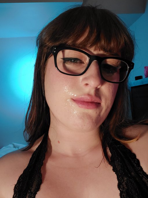 Facial cumshot acquired 🎯 https://t.co/6rDMIEuHyX