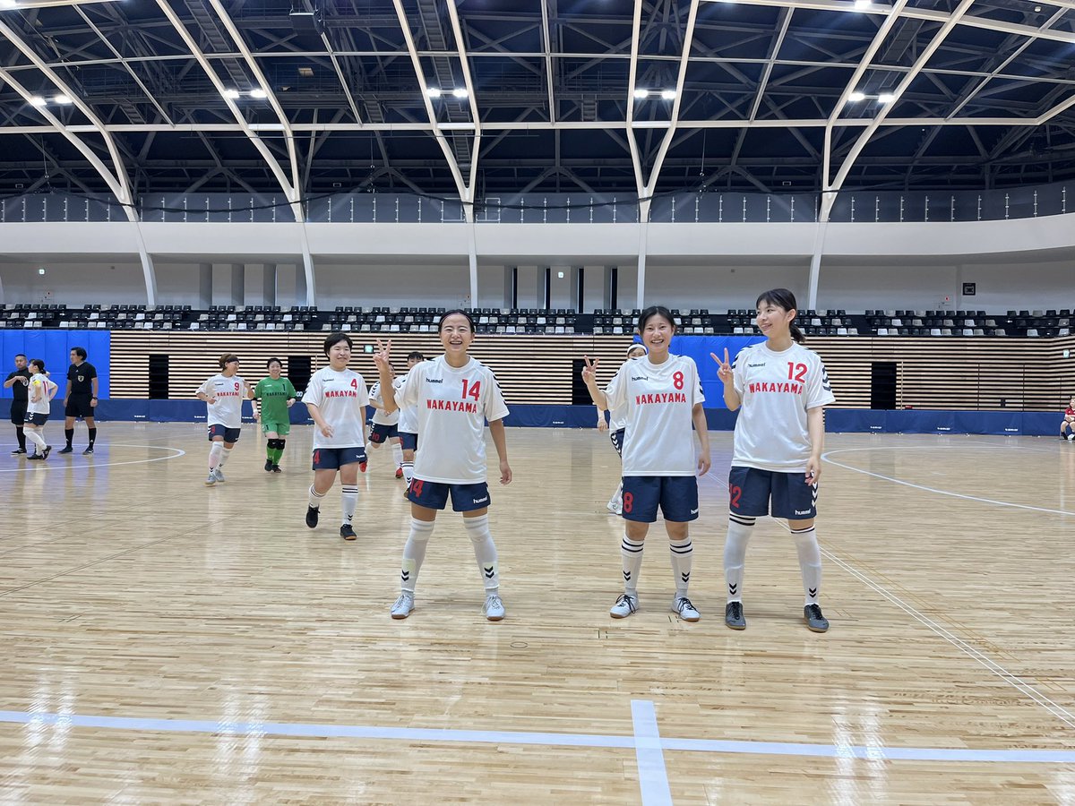 【トリムカップ2024第16回全国女子選抜フットサル関西大会】

🏟️プロシードアリーナHIKONE
⏰10:30kickoff
和歌山県選抜vs滋賀県選抜
4-3 Win🔥

やっぱり初戦は難しい試合となりました。
遠方、コート設営からのアップ時間の短さ、蒸し暑い体育館、悪条件の中でも勝ちきれたナイスゲームでした！